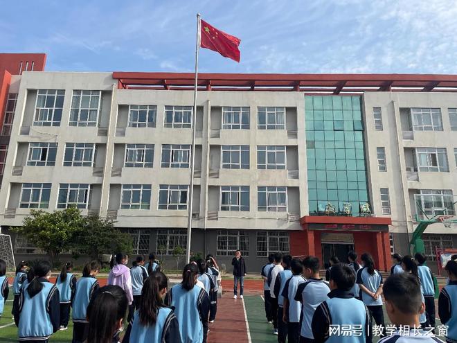 天博体育app官方最新下载爱护环境 低碳环保——师家河小学爱护环境主题活动(图2)